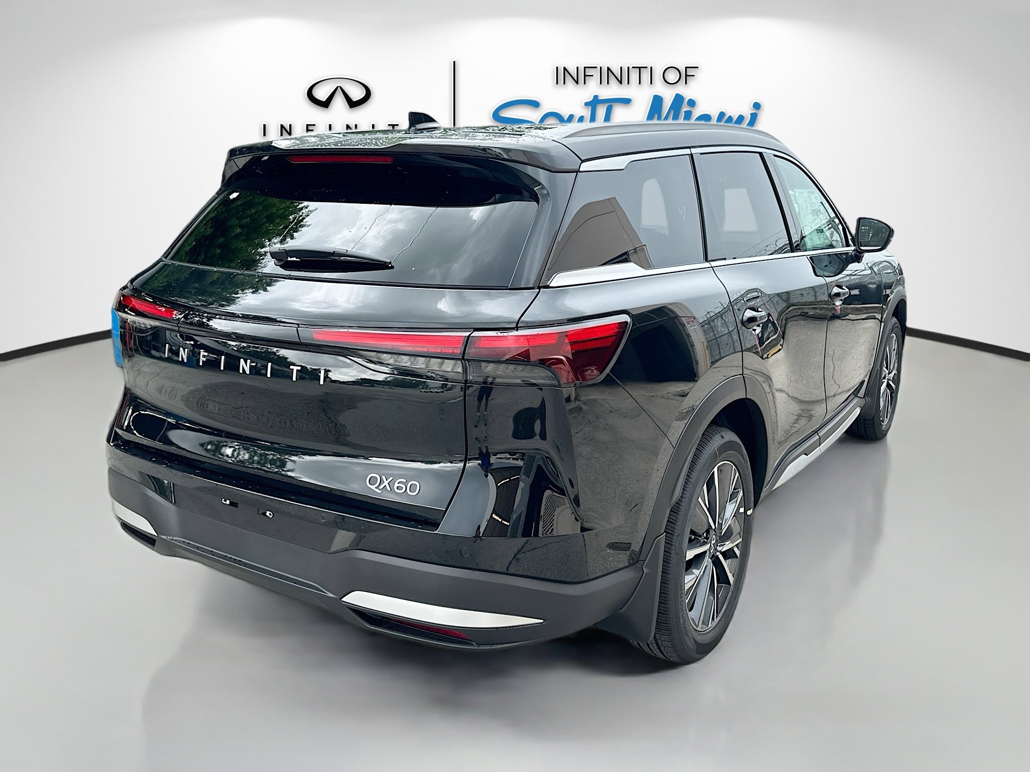 2026 Infiniti QX60 Luxe photo 6