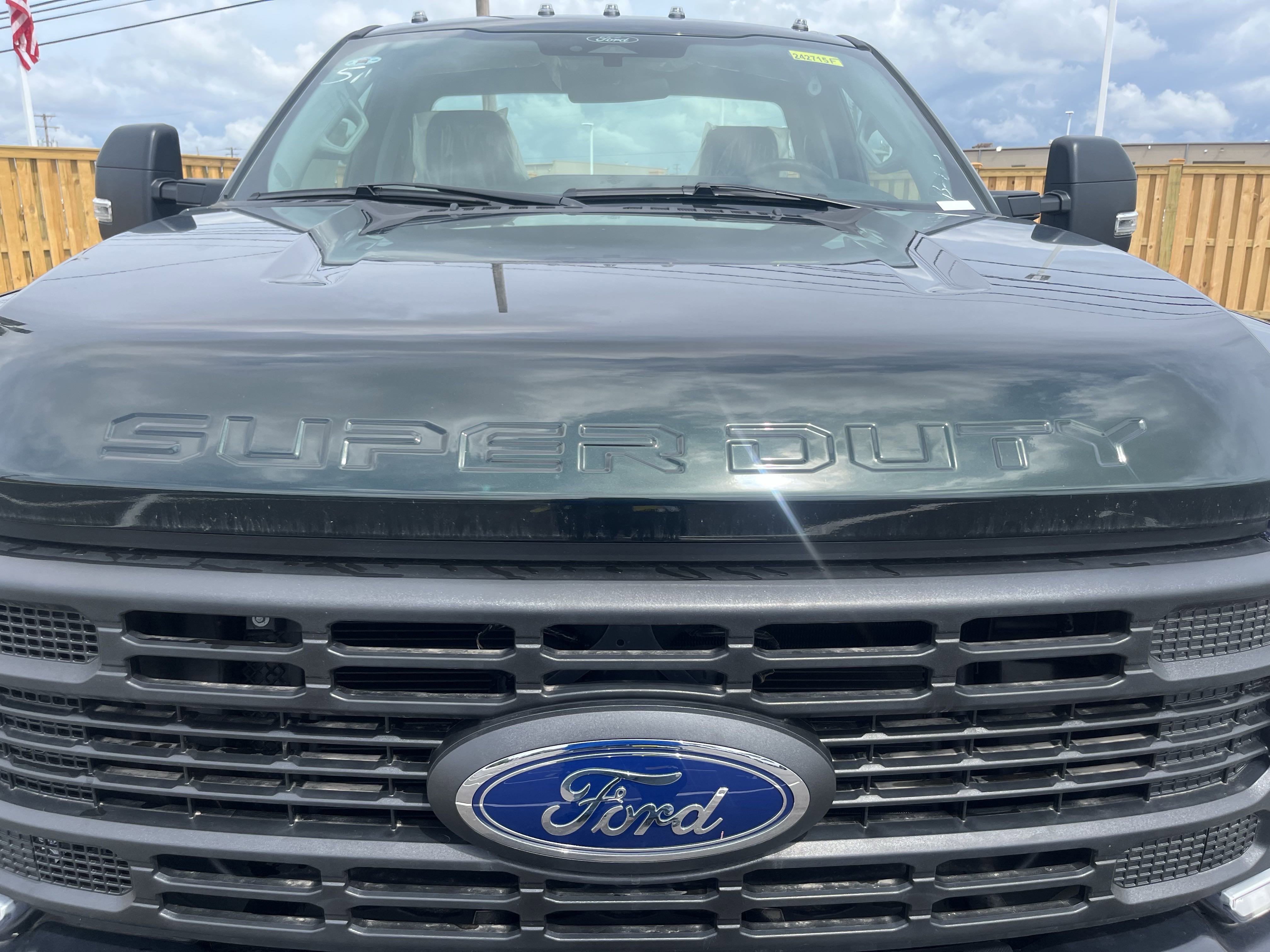 2024 Ford F-350 XL photo 3