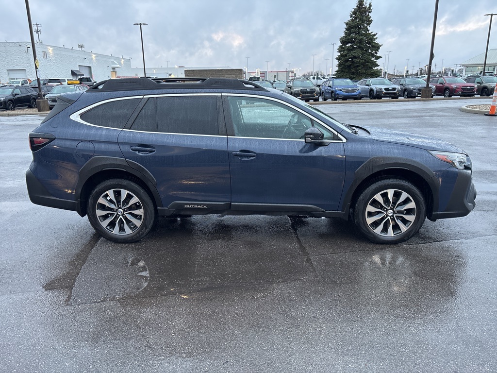 2023 Subaru Outback Limited photo 2