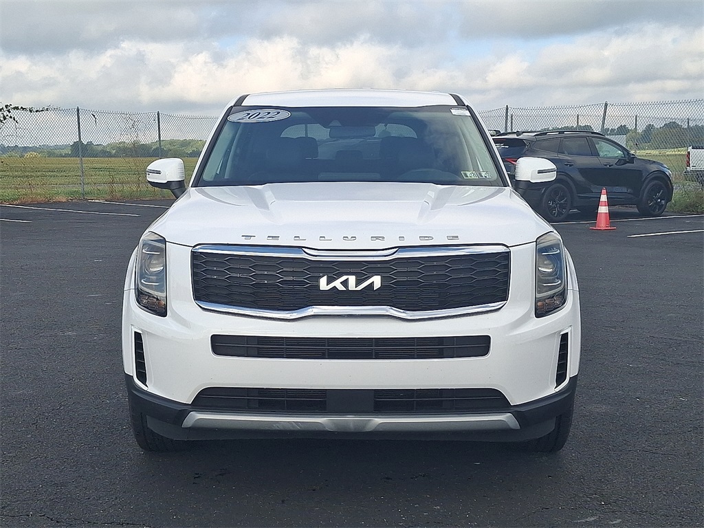 2022 Kia Telluride LX photo 2