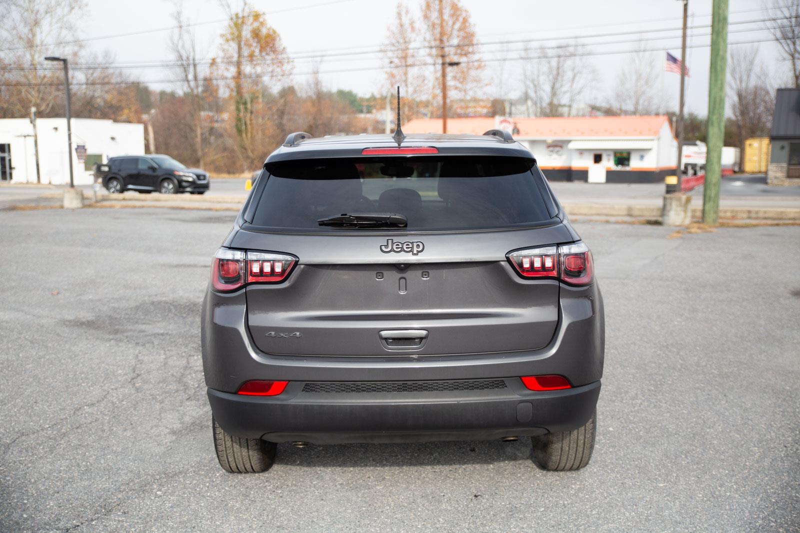 2024 Jeep Compass Latitude photo 4