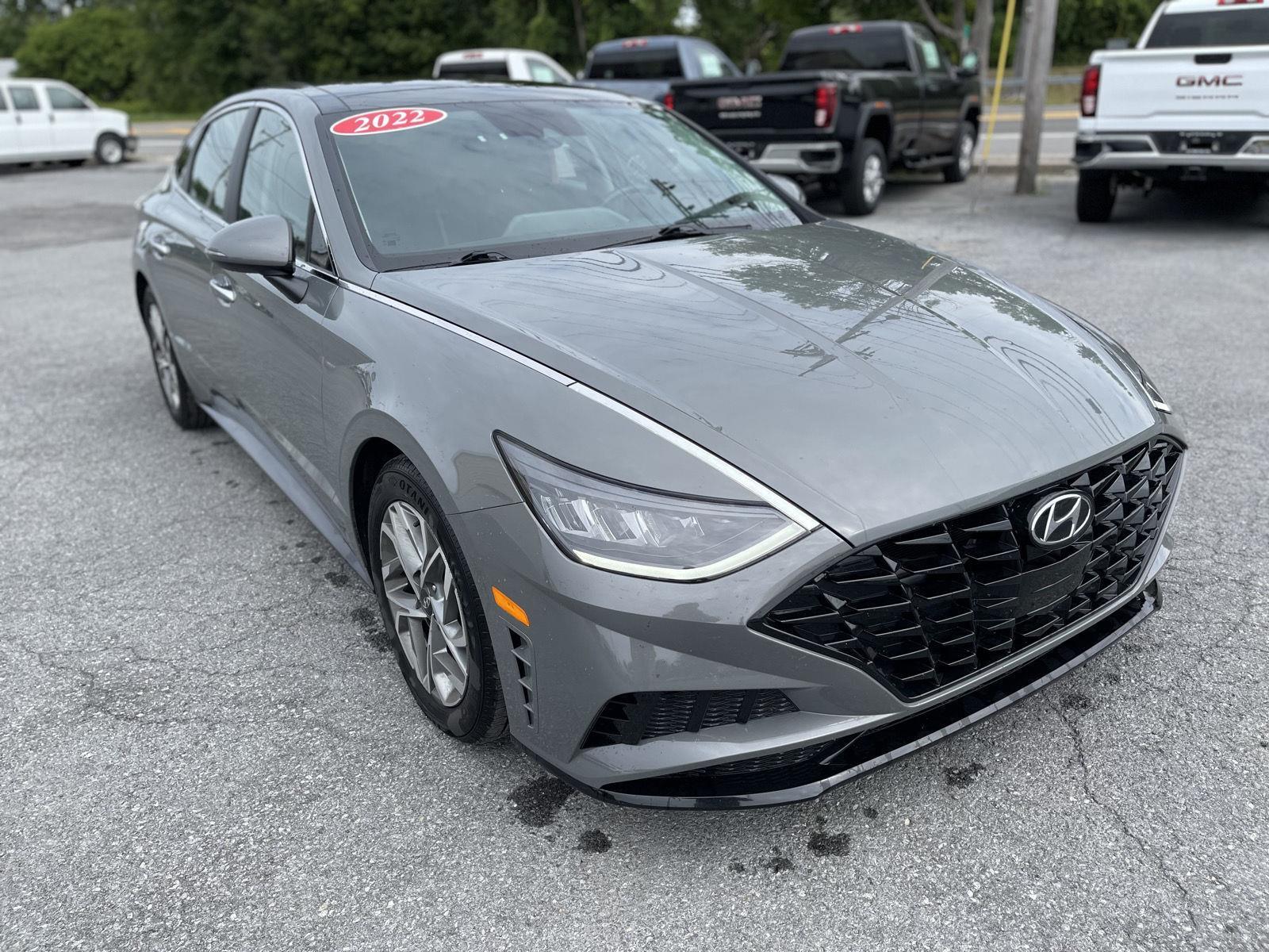 2022 Hyundai Sonata SEL photo 3