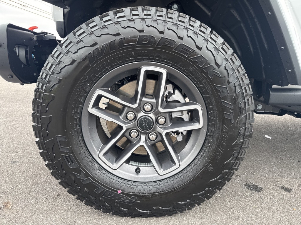 2025 Jeep Gladiator Mojave photo 14