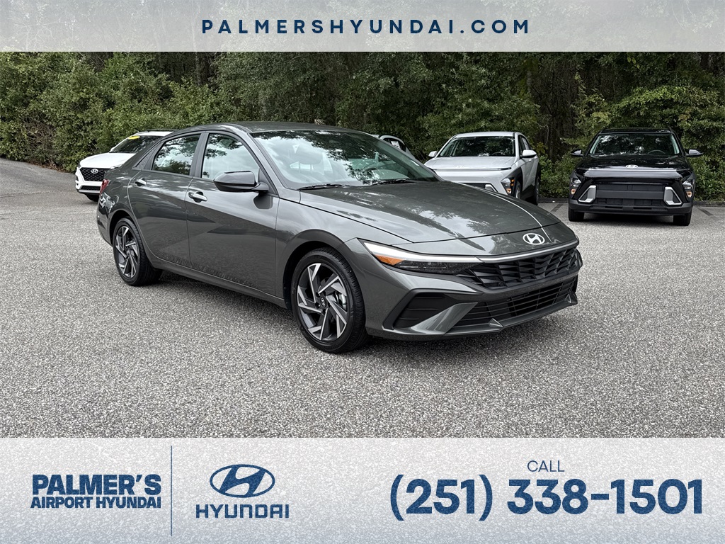 2025 Hyundai Elantra SEL's photo