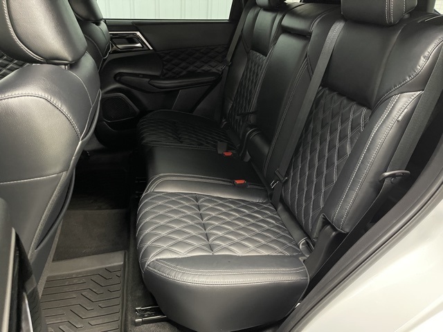 2022 Mitsubishi Outlander SEL photo 17