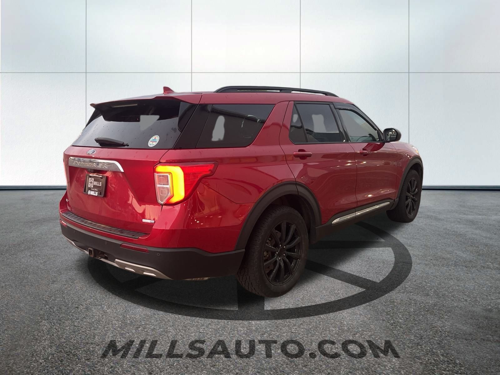 2020 Ford Explorer XLT photo 2