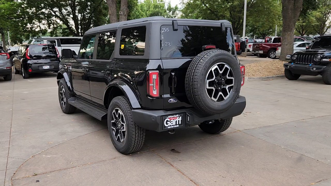 2025 Ford Bronco Outer Banks photo 4