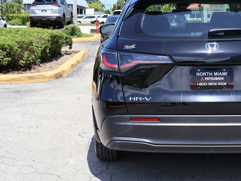 2023 Honda HR-V LX photo 7