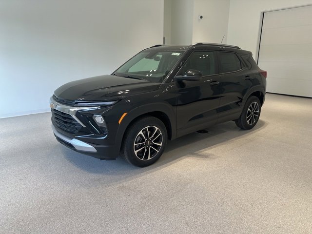 2026 Chevrolet Trailblazer LT photo 2