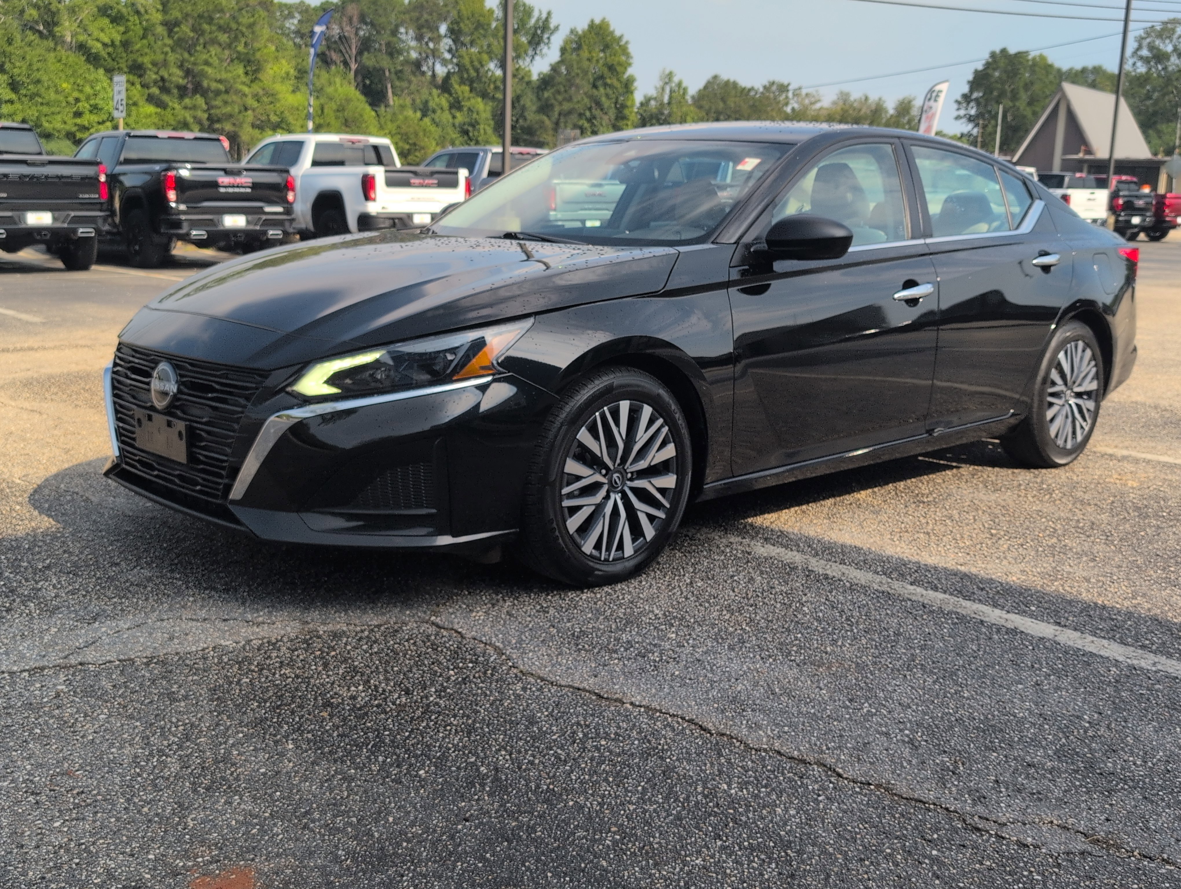 2024 Nissan Altima SV