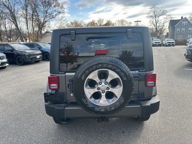 2016 Jeep Wrangler Unlimited Sahara photo 4