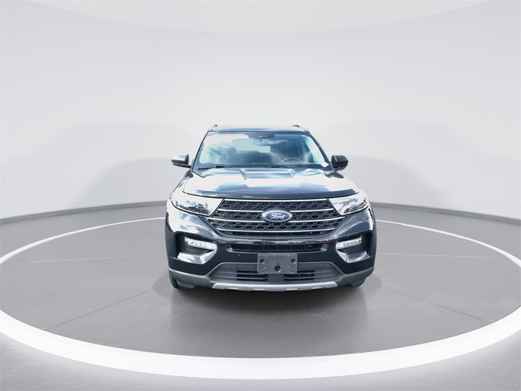 2023 Ford Explorer XLT photo 3