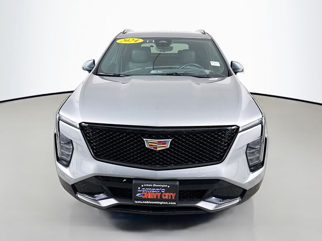 2024 Cadillac XT4 Sport photo 2
