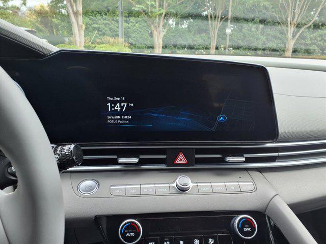 2025 Hyundai Elantra SEL Convenience photo 19