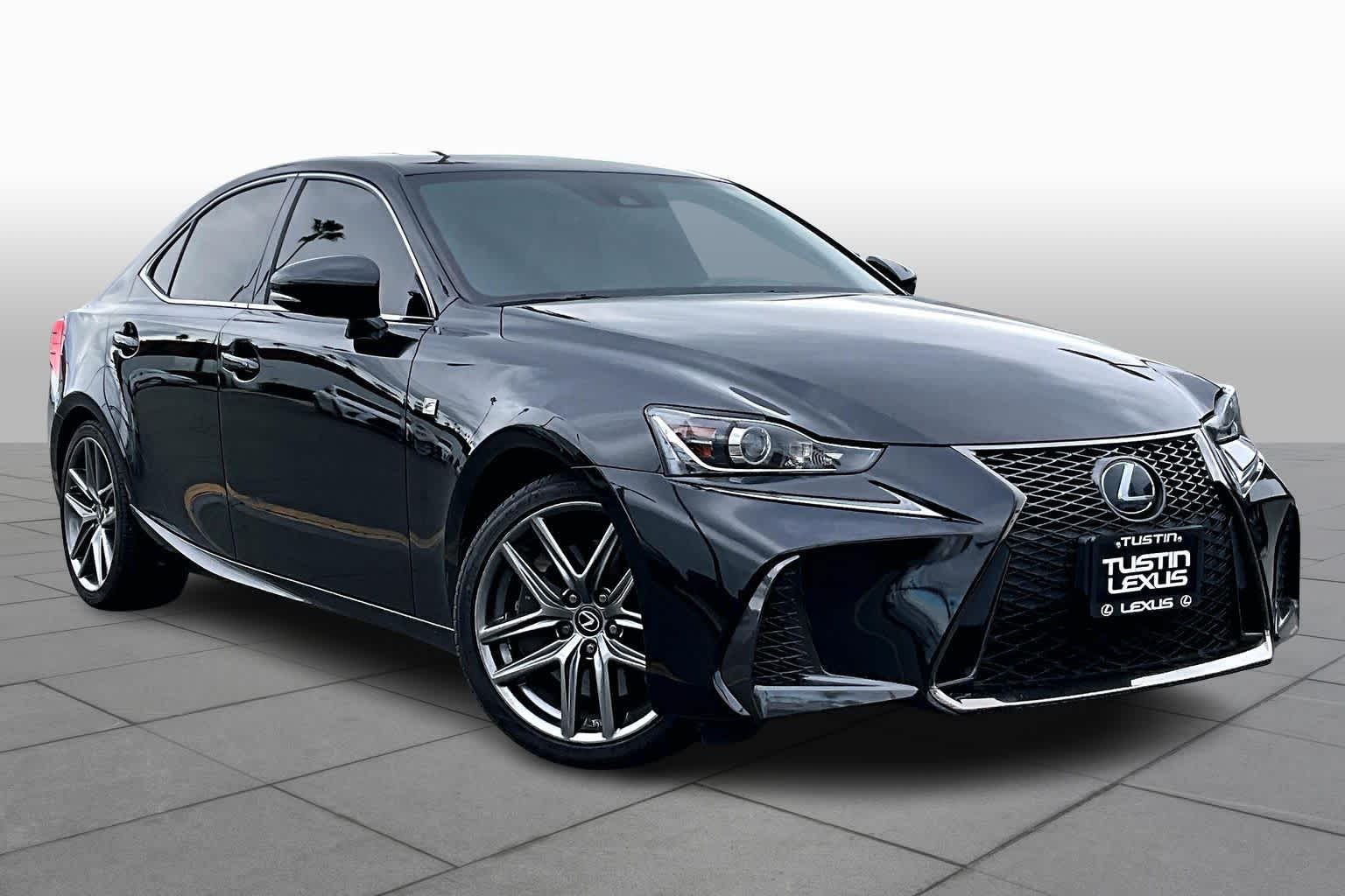 2020 Lexus IS 350 F SPORT photo 2