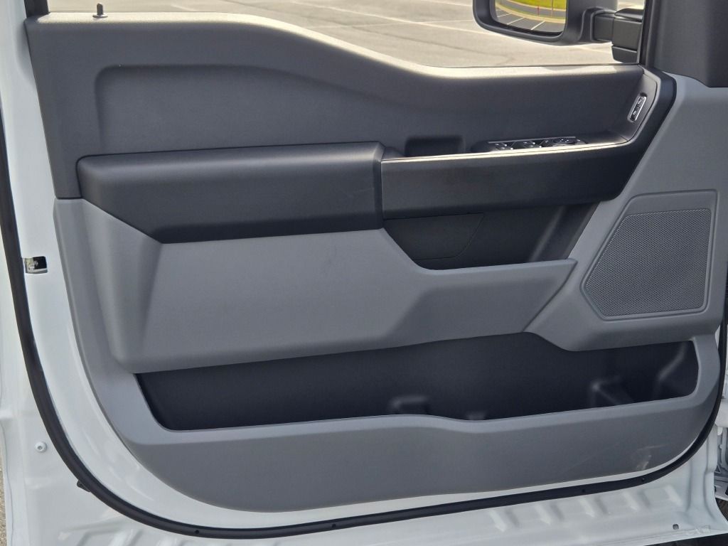 2026 Ford F-250 photo 18
