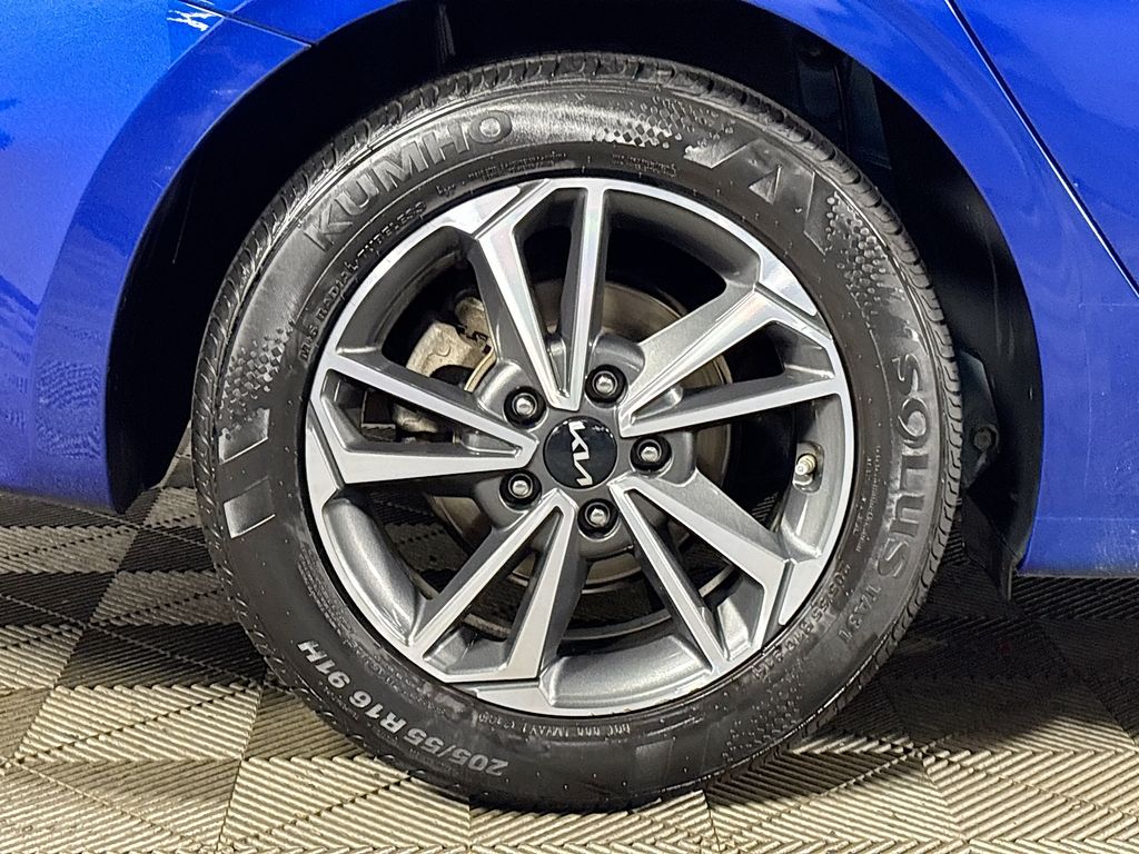 2023 Kia Forte LXS photo 22