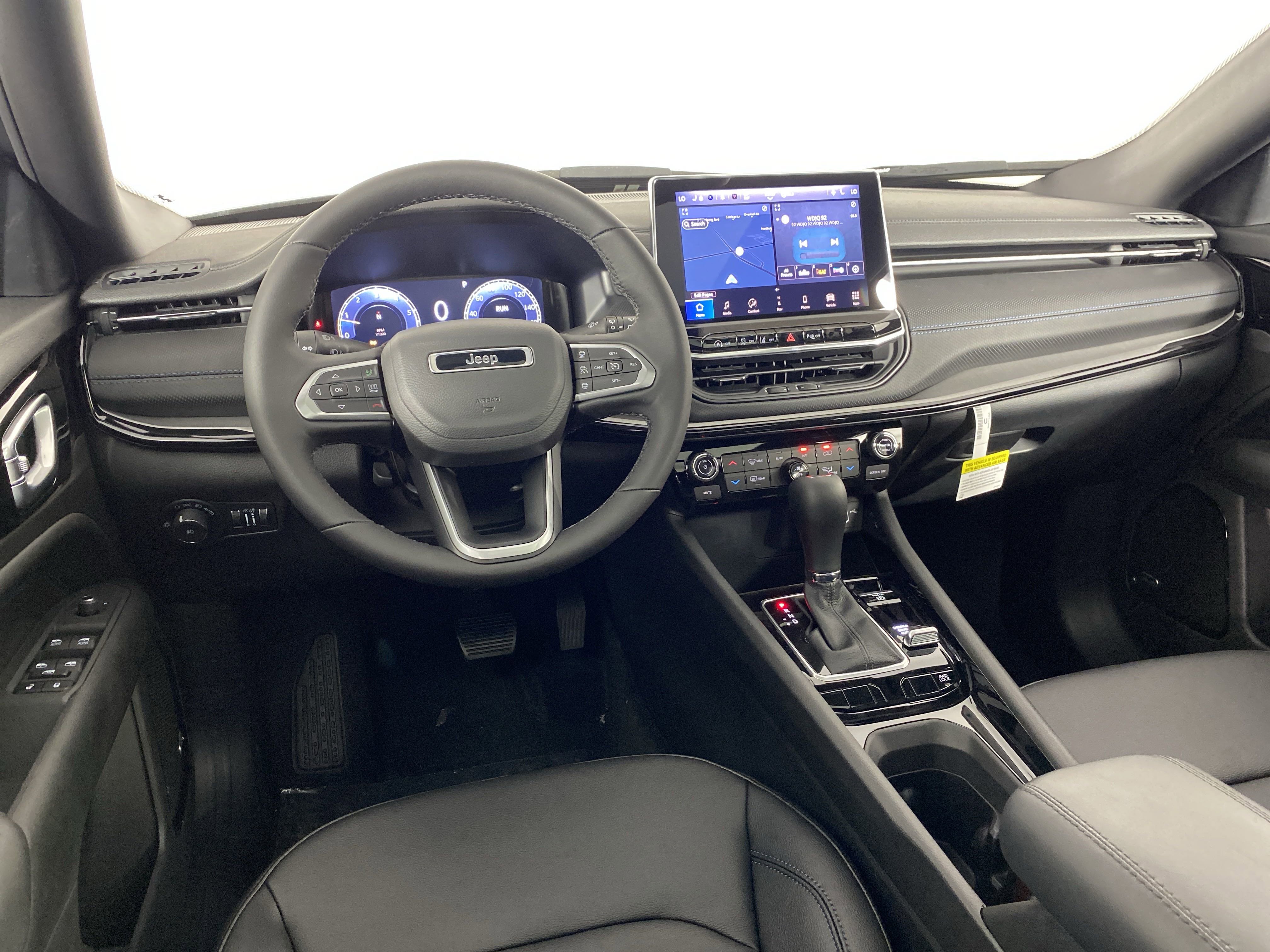2025 Jeep Compass Limited photo 6