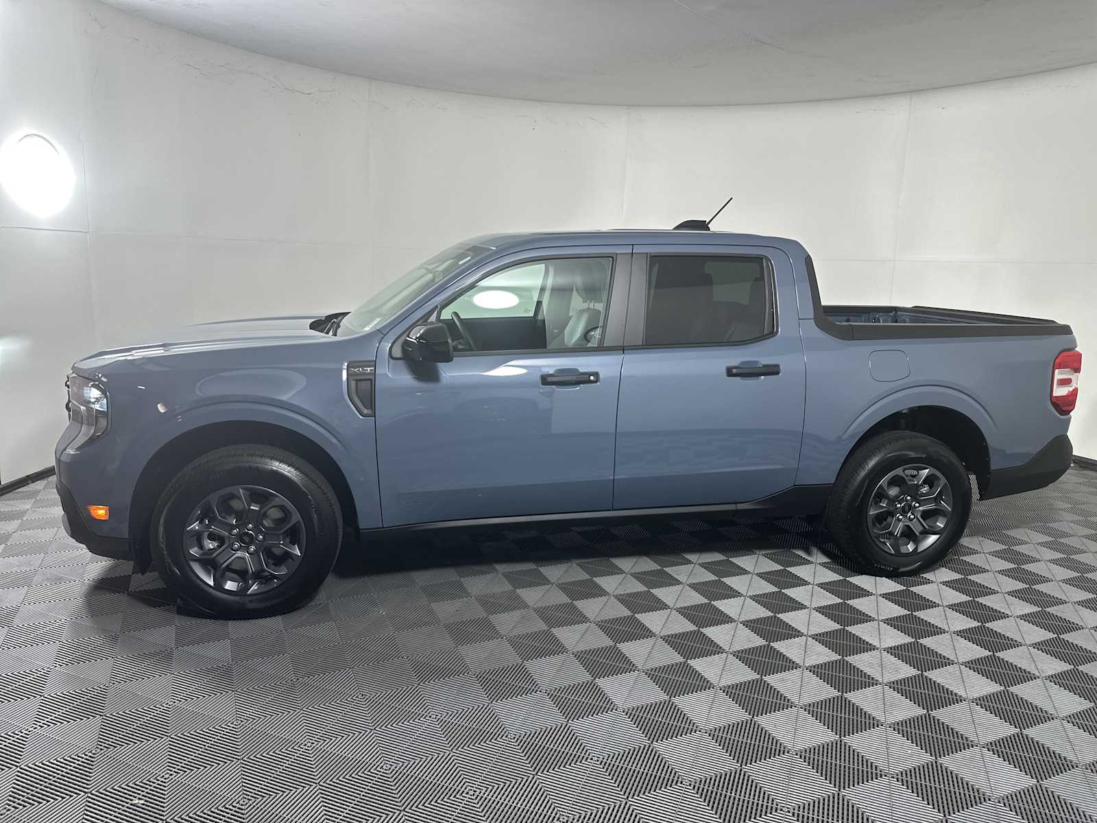 2025 Ford Maverick XLT photo 3