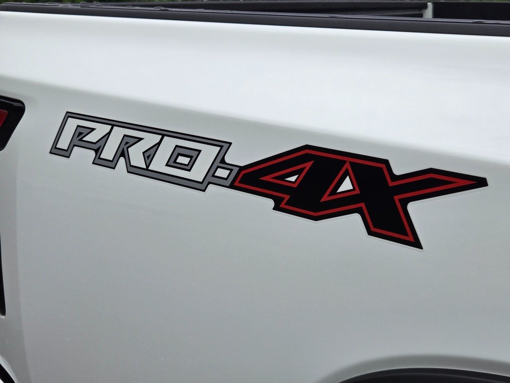 2025 Nissan Frontier PRO-4X photo 30