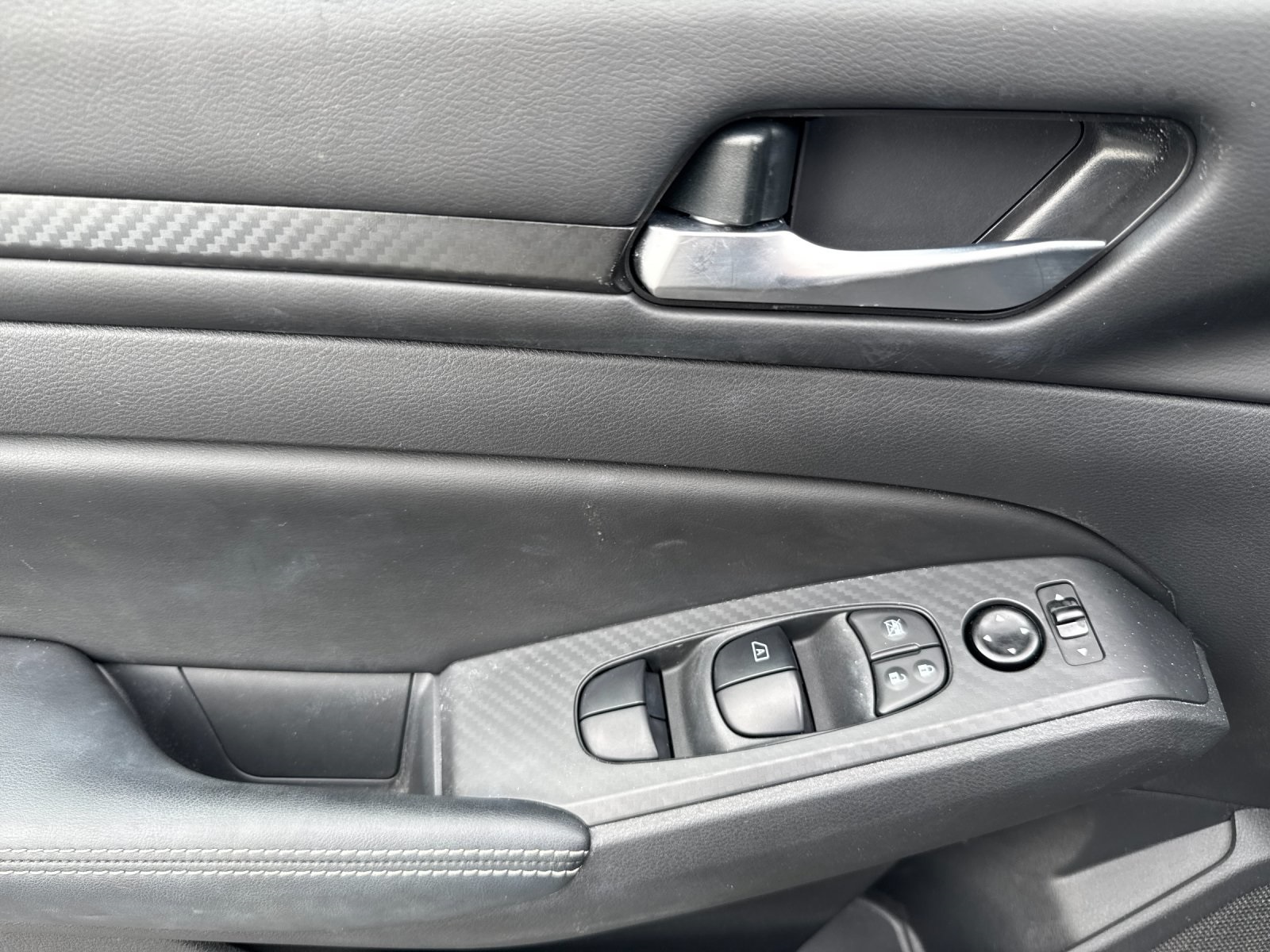 2024 Nissan Altima 2.5 SV photo 9