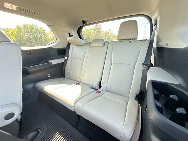 2024 Toyota Grand Highlander Limited photo 19