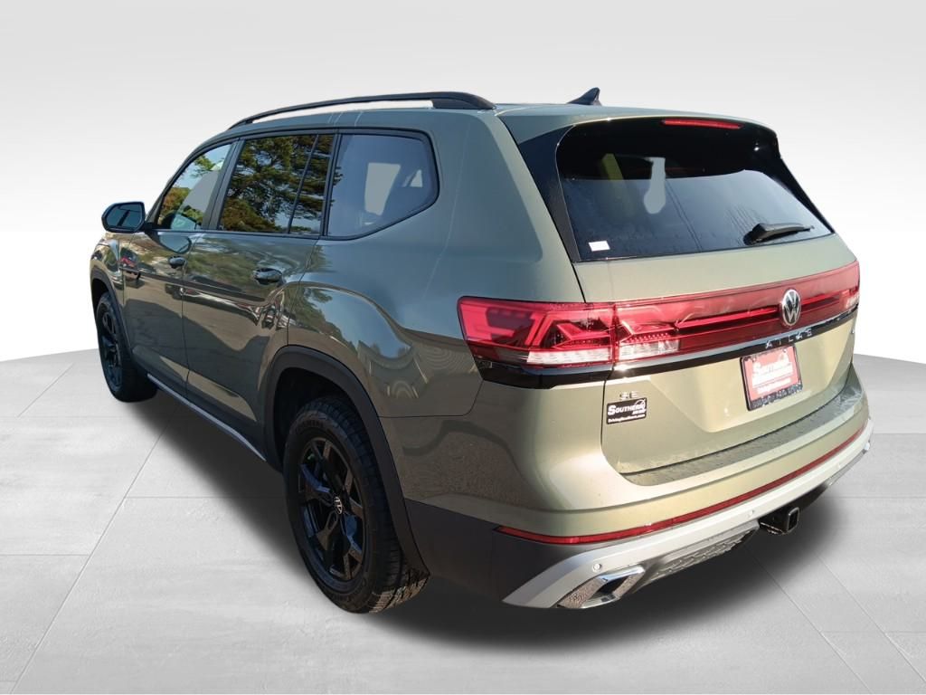 2025 Volkswagen Atlas Peak Edition SE Technology photo 3