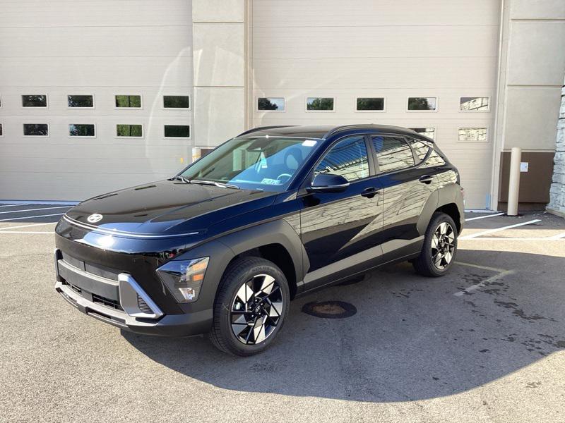 2025 Hyundai Kona SEL photo 3