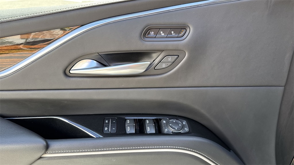 2023 Cadillac Escalade Premium Luxury photo 39