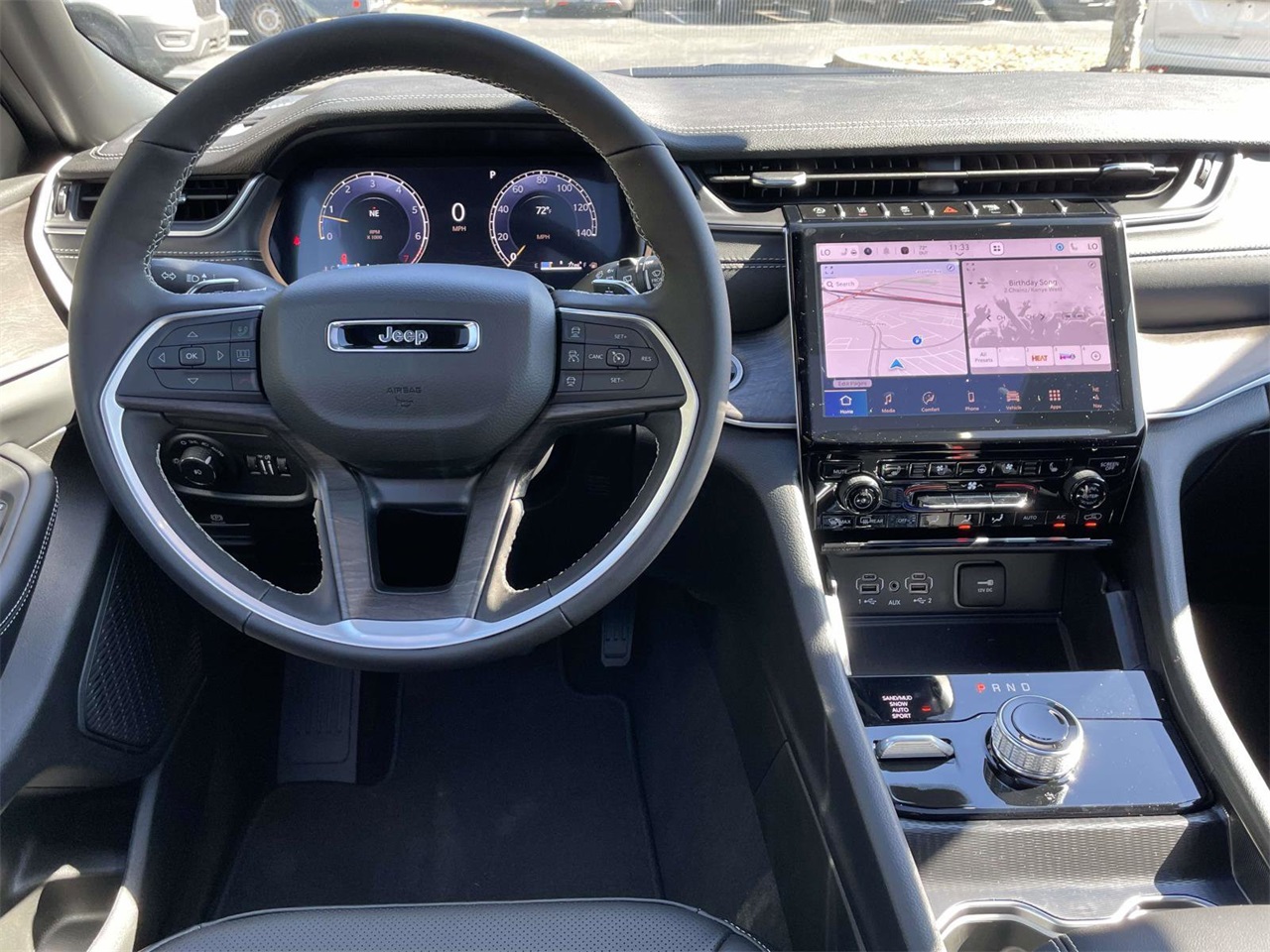 2025 Jeep Grand Cherokee Limited photo 4