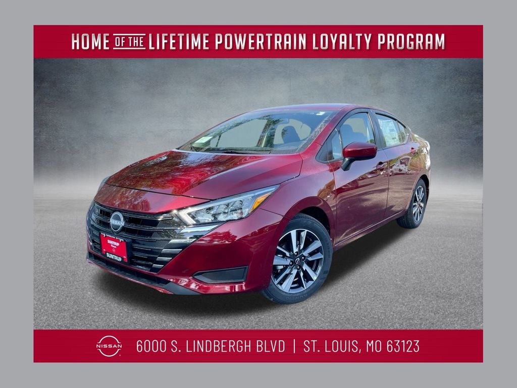 2025 Nissan Versa SV's photo