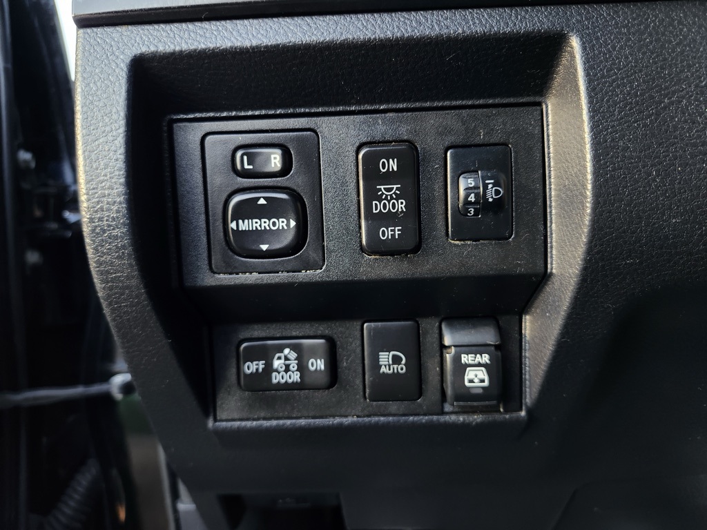 2019 Toyota Tundra SR5 photo 18