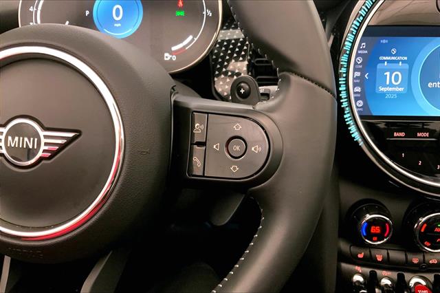 2023 Mini Cooper Convertible Sidewalk Edition photo 19