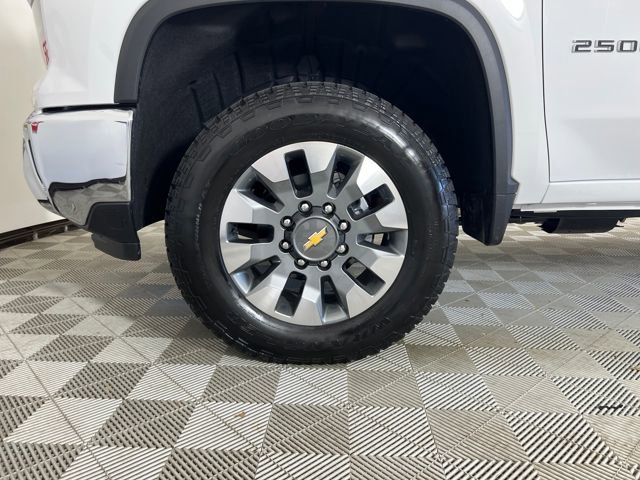 2025 Chevrolet Silverado 2500HD LT photo 22