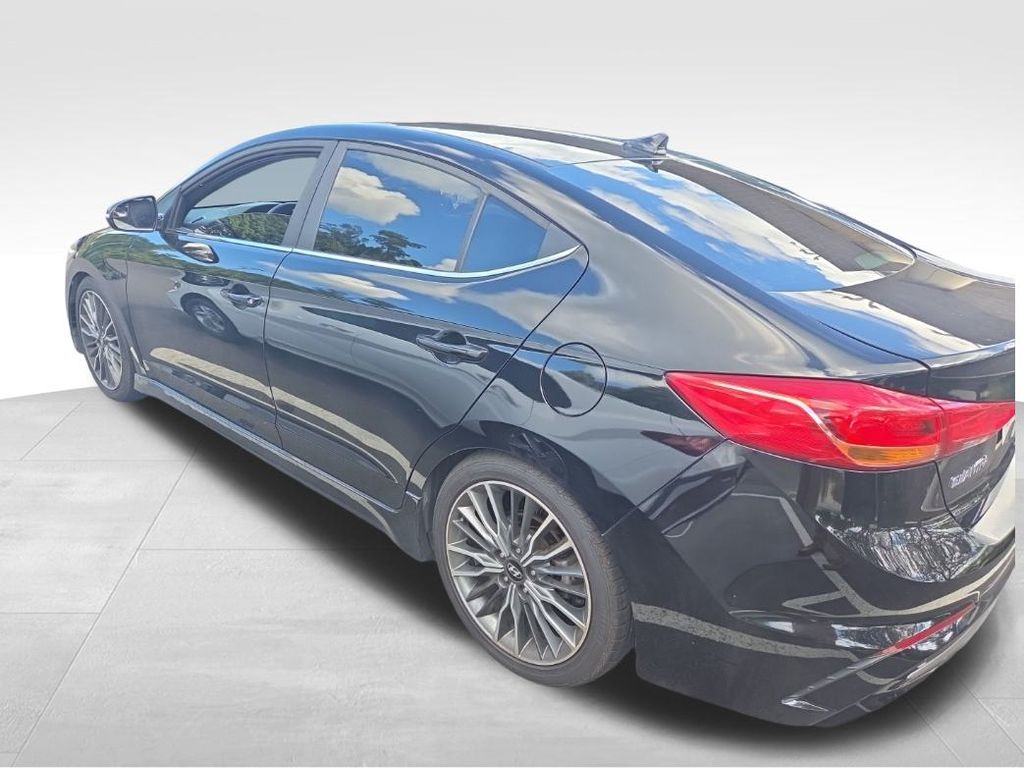 2017 Hyundai Elantra Sport photo 2