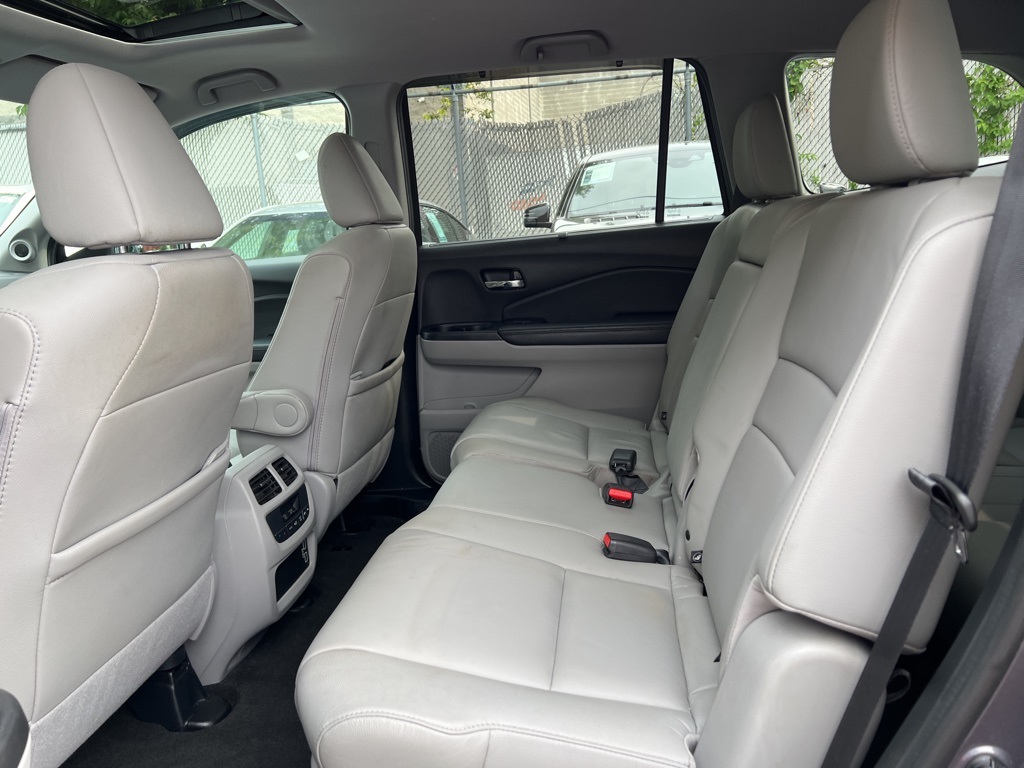 2019 Honda Pilot EX-L photo 18