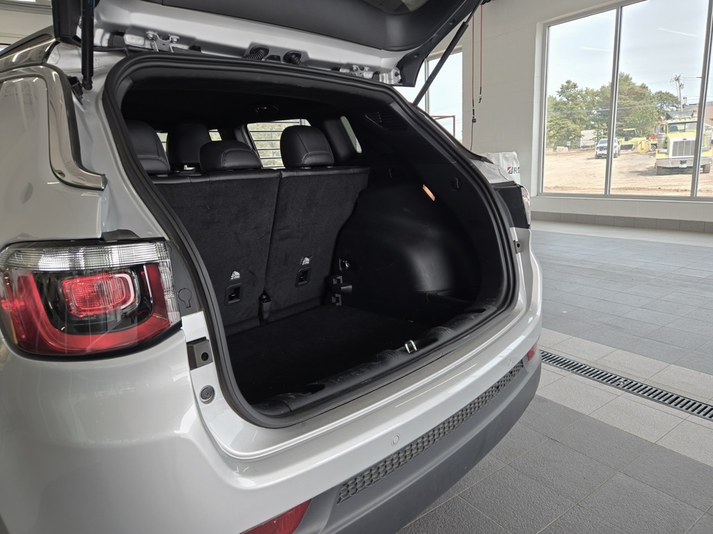 2024 Jeep Compass Limited photo 15