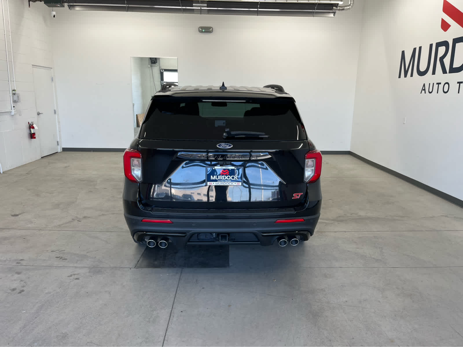 2022 Ford Explorer ST photo 3