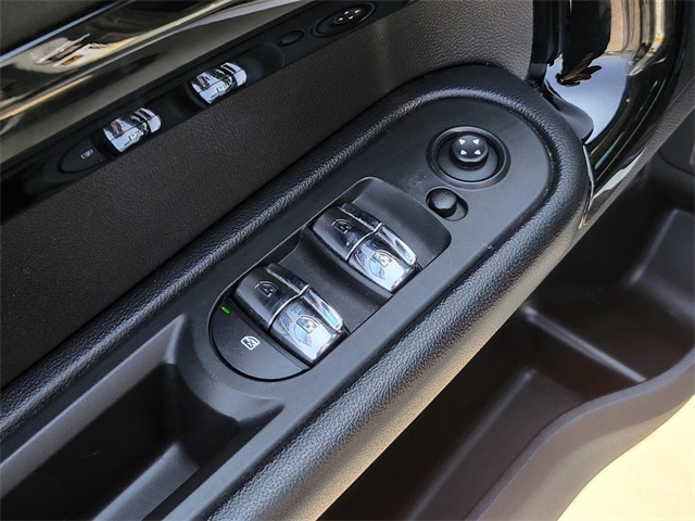 2021 Mini Cooper Signature photo 19