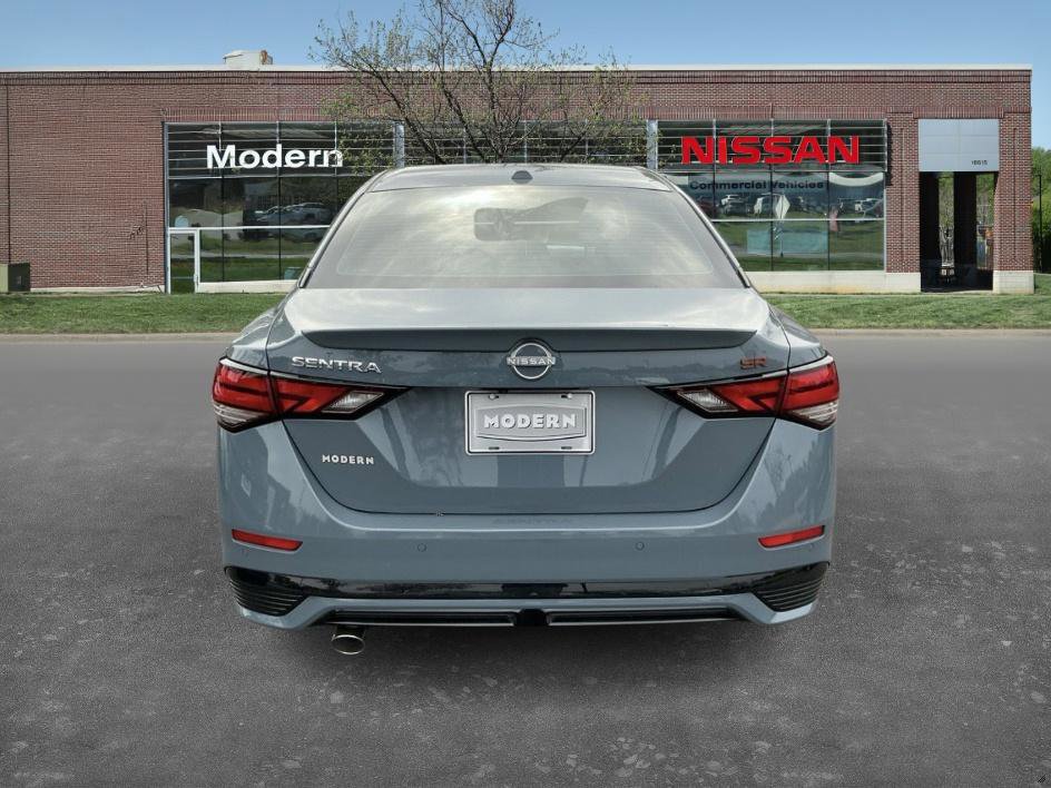 2025 Nissan Sentra SR photo 3