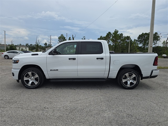 2025 Ram 1500 Tradesman photo 3