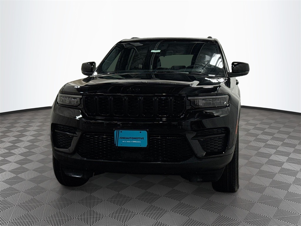 2025 Jeep Grand Cherokee Altitude's photo