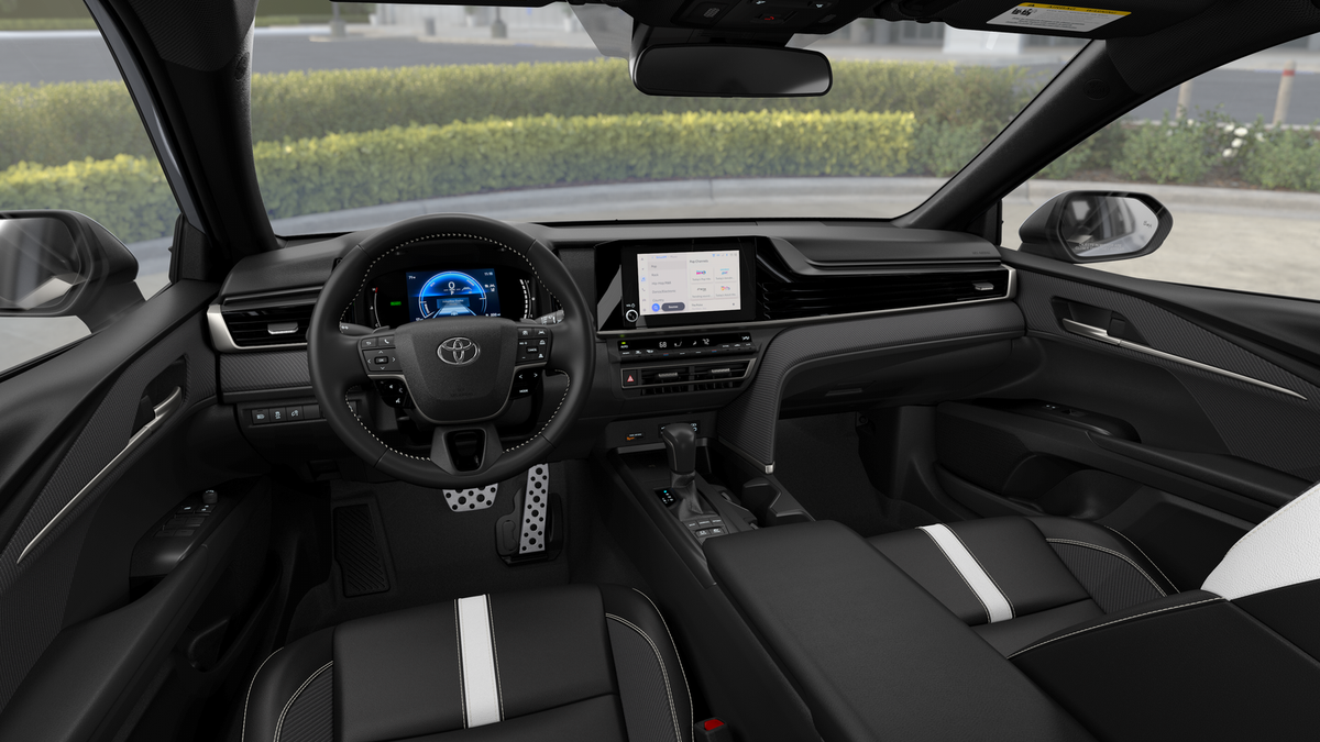 2026 Toyota Camry SE photo 18