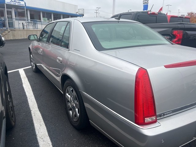 2007 Cadillac DTS Luxury I photo 2