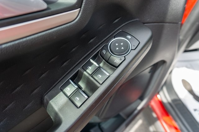 2020 Ford Escape SE photo 11