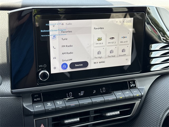 2025 Toyota Camry SE photo 22