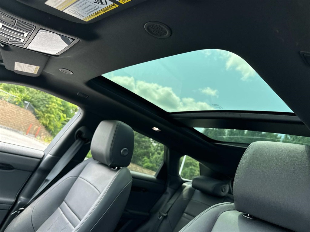 2026 Land Rover Range Rover Evoque Dynamic SE photo 9