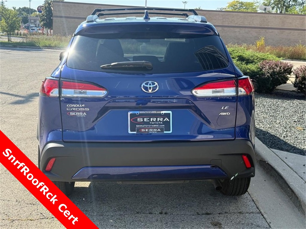 2024 Toyota Corolla Cross LE photo 4