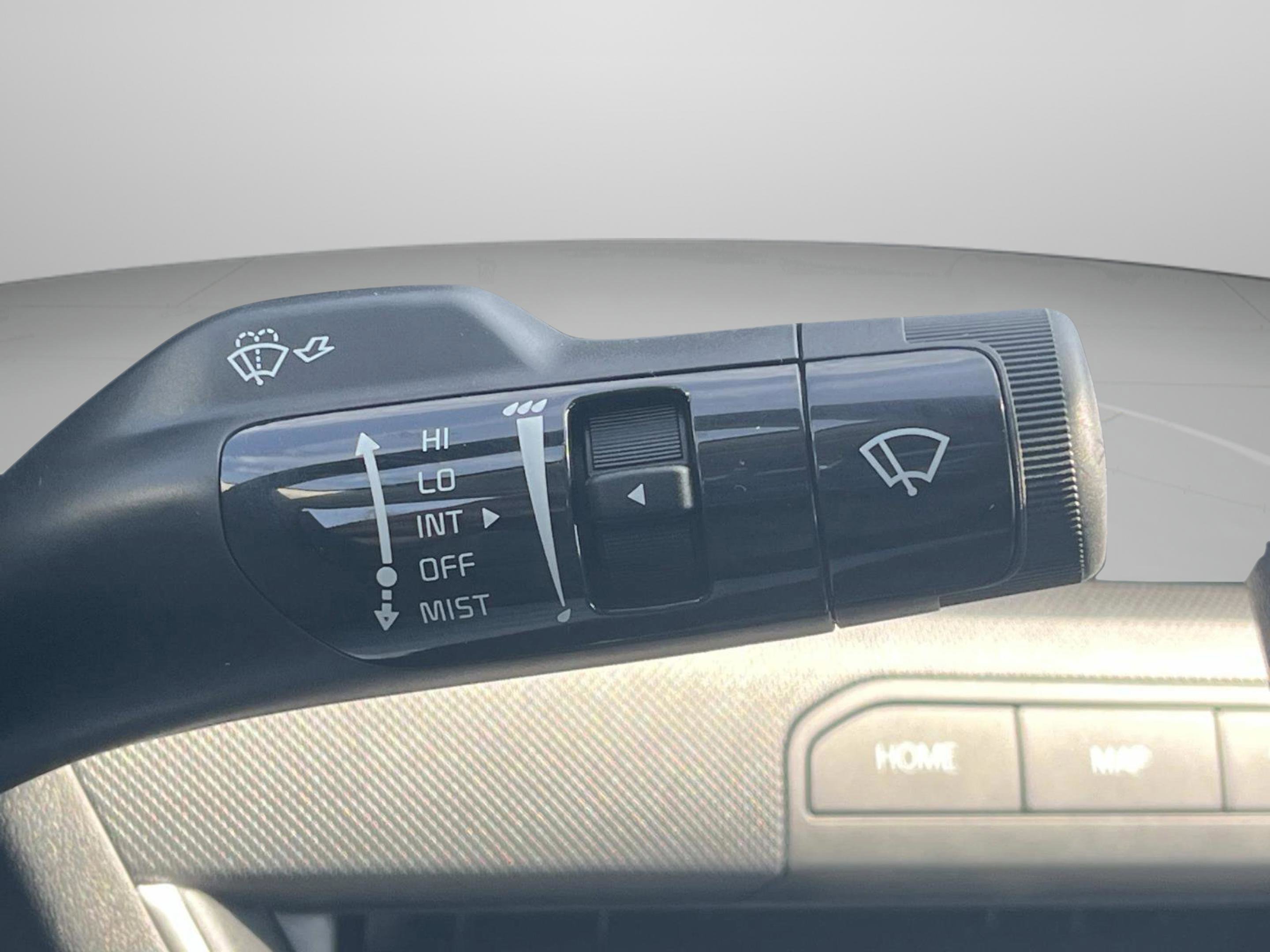2025 Kia K4 LXS photo 26