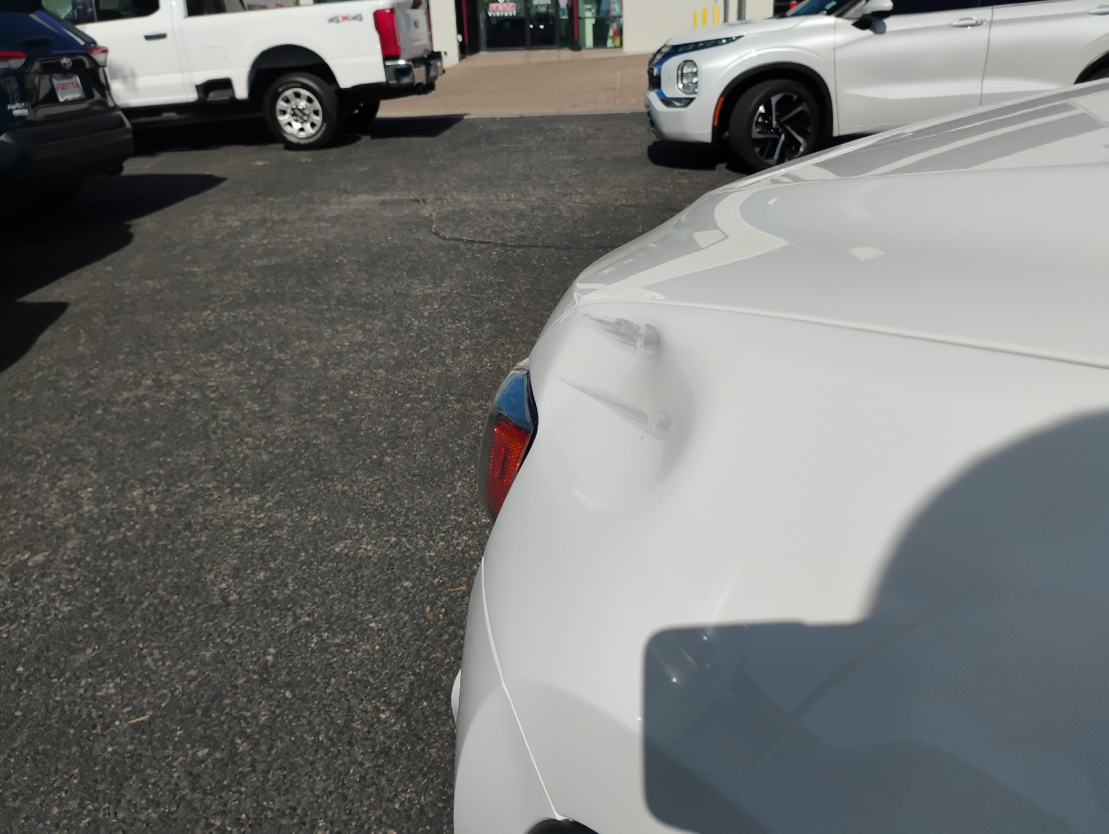 Used 2014 Bright White Clearcoat Jeep Limited image 12